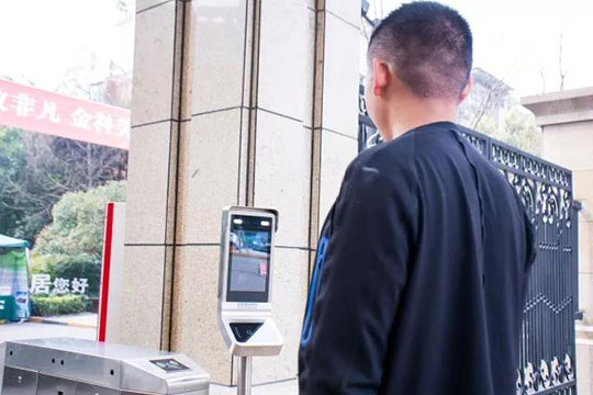小區安裝人臉識別門(mén)禁安全性怎樣？